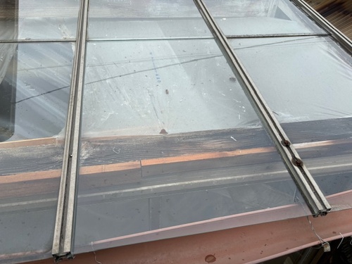 温室屋根ガラス修繕工事